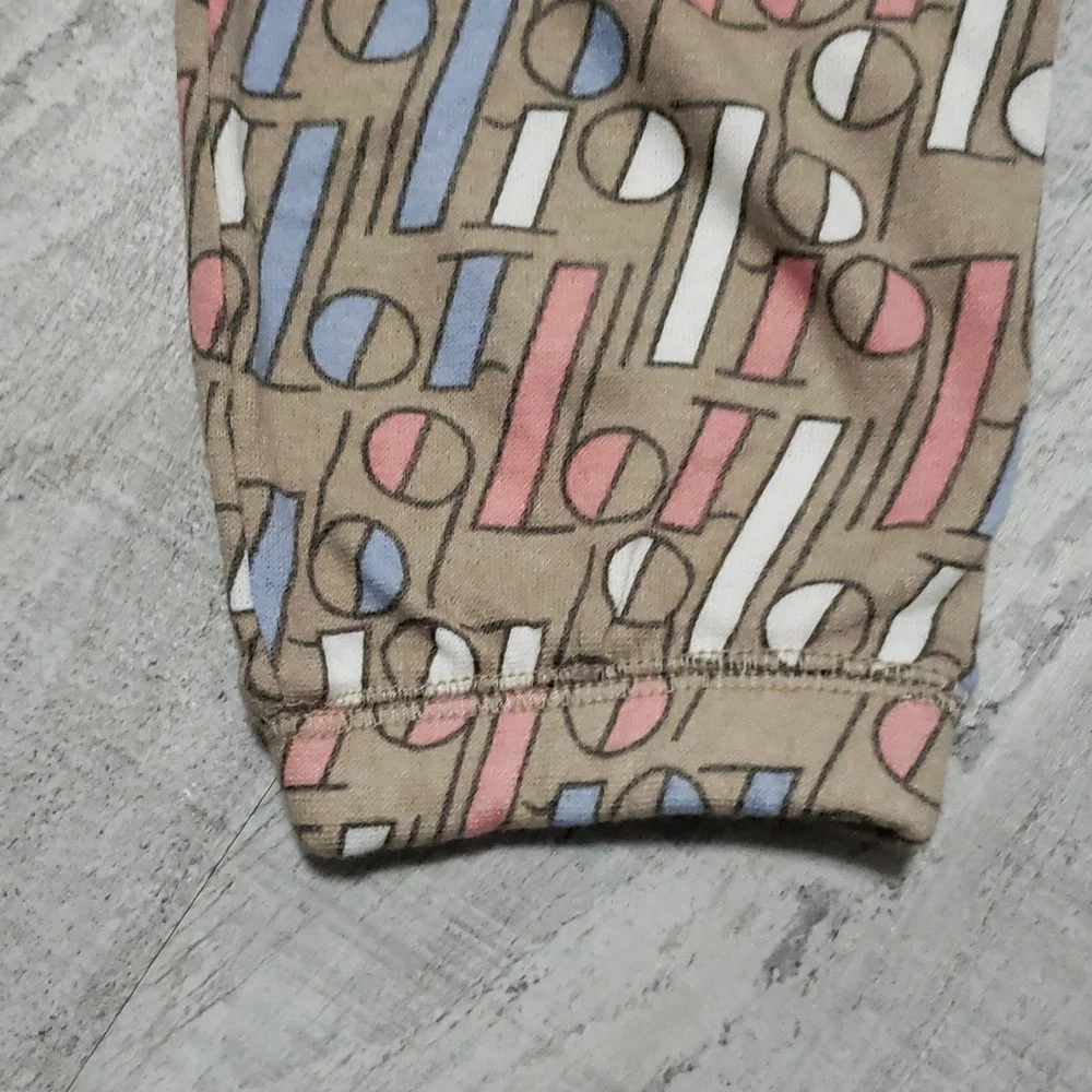 Sweatpants 🥳 - Picture 4 of 5